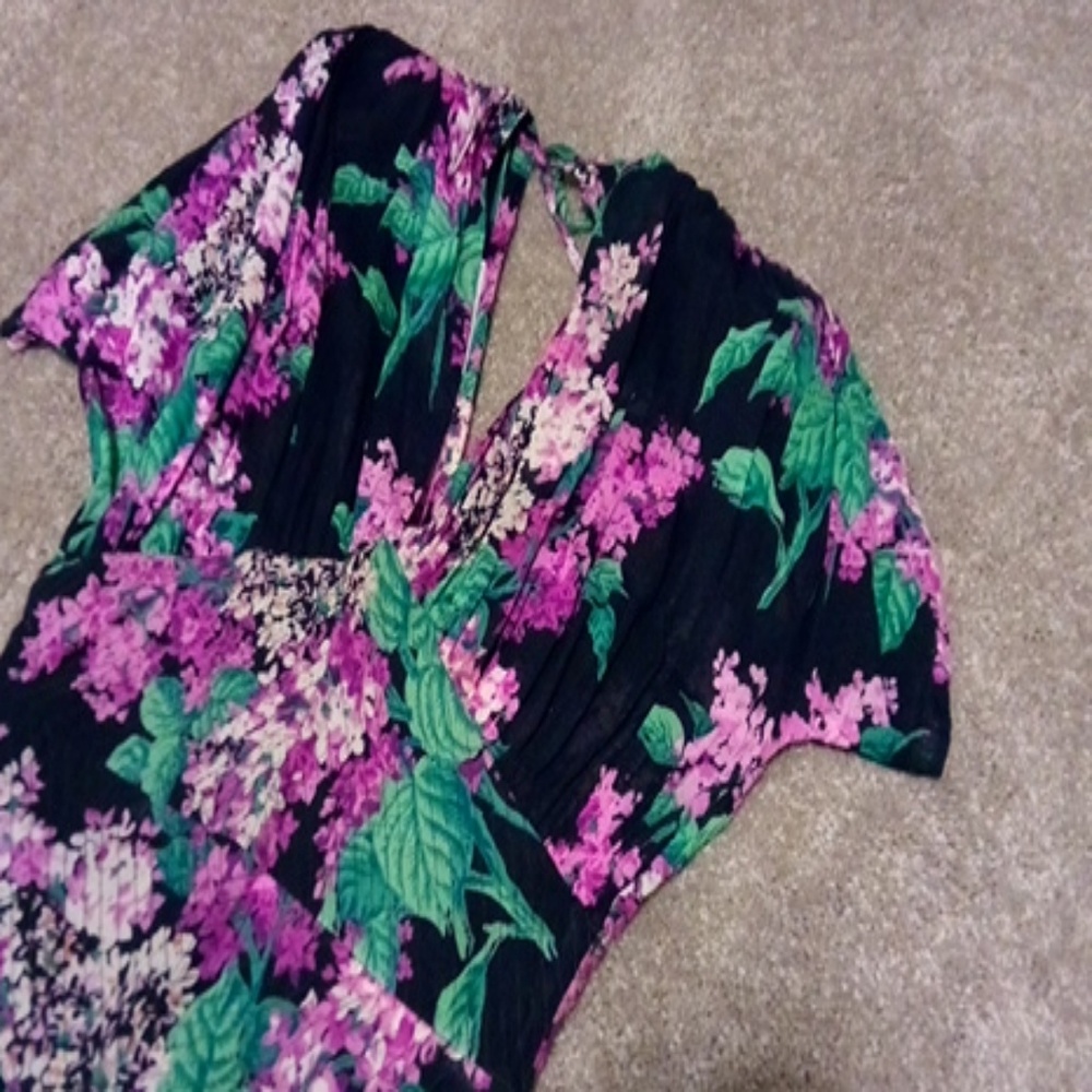 Dress - Picture 2 of 3